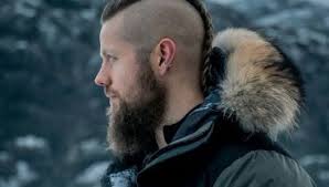 A different approach to a regular man bun is a half up, half down type of bun. 20 Retro Chic Viking Hairstyles For Men Hairstyle Camp
