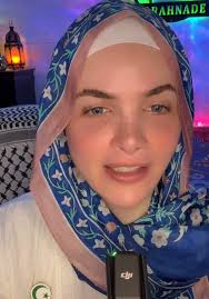 Bố Và Mẹ Ruootj Của Aisha