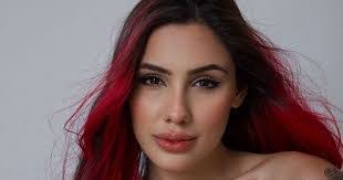 Alicia Andre's Instagram, Twitter & Facebook