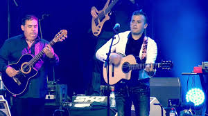 Nicolas reyes singing ~{un amor}~. The Gipsy Kings Nicolas Reyes Tonino Baliardo 1000 Anos Youtube