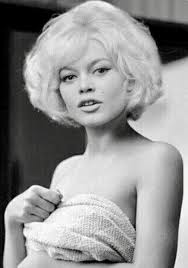 Pin By Nilgun Gedikoglu On Hair N Makeup Brigitte Bardot Brigitte Retro Hairstyles