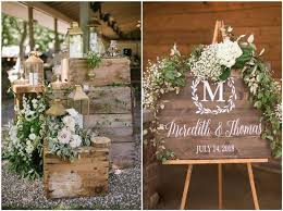 It's true that baby's breath is the wedding flower trend that will probably never stop, but the sunflowers and simple wooden structure here are the real stars of the show. 23 Rustic Summer Wedding Ideas You Will Love Chicwedd