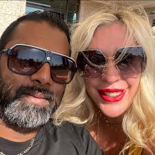 Looking for ideas for best friend (male&female) friends ￼