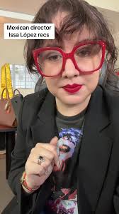 Issa López, la reina! #academicmami #chingonaphd #millenialseñora  #issalopez #issalópez #truedetective #emmys #emmysnominations #hbomax  #moviesrecs #mexicandirector #mexicanmovies