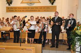 Baptistengemeinden praktizieren nämlich die gläubigentaufe. Archiv Zur Geschichte Russlanddeutscher Christen Jubilaeumsgottesdienst 50 Jahre