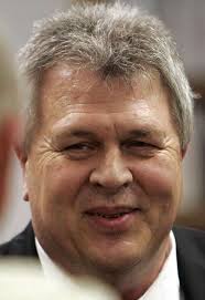 Turnquist retires as longest-serving male teacher in U-46