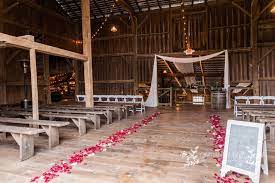 Piqua Ohio The Buckeye Barn Fillinger Wedding Captured By Lydia Photography Ohio Wedding Venues Rustic Barn Wedding Piqua
