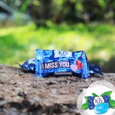 Permen kiss, salah satu permen yang banyak di sukai baik anak kecil, remaja, sampai orang dewasa. Permen Kiss Kemasan 1 Pack Permen Aneka Rasa Permen Buah Permen Manis Manisan Lazada Indonesia