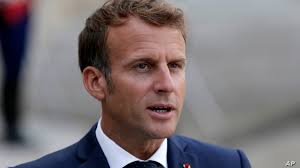 French president emmanuel macron has met with president michael d higgins this morning at áras an uachtaráin ahead of a meeting with taoiseach micheál martin. Ynryqyzsjpr4m