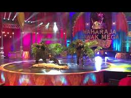Gelanggang komedi maharaja lawak mega tampil kembali di tahun 2018 dengan gandingan barisan pelawak lama dan baharu. Download Bocey Paskal 3gp Mp4 Codedfilm