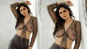 XXX, Gandii Baat actress Aabha Paul burns the internet with her sizzling  hot photos and videos
