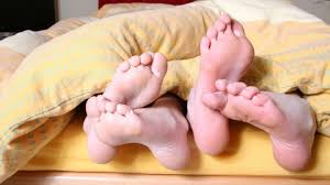 رابطه جنسی میان زوج‌های فرانسوی در قرنطینه دوم «افزایش داشته است» | یورونیوز