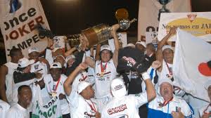 Once caldas s.a., simply known as once caldas, is a professional colombian football team based in manizales, that currently plays in the categoría primera a. Ha 15 Anos Ferrolho Do Once Caldas Conquistou Titulo Da Libertadores 2004 Derrubando Gigantes