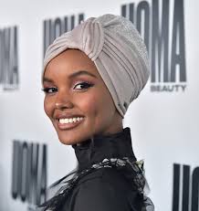 работа в москве на авито для мусульманок в хиджабе Halima Aden Stala Pervoj Modelyu Poyavivshejsya Na Oblozhke Sports