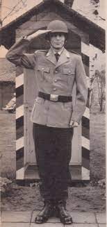 Louis ferdinand victor eduard adalbert michael hubertus prinz von preußen. Prinz Louis Ferdinand Von Preussen Jr Corona