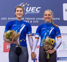 Sie erzählt die geschichte einer musikalisch begabten jugendlichen (gespielt von der argentinischen schauspielerin martina stoessel), die nach einigen jahren mit ihrem vater von spanien zurück nach argentinien zieht und dort. Emma Hinze Wikipedia