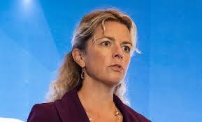 Julie Conroy's Instagram, Twitter & Facebook