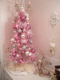 Get inspired to decorate a gorgeous powder bathroom for your home by designer amber lewis of amber interiors. 30 Cool Bathroom Christmas Decoration Ideas