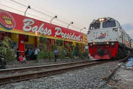 Maybe you would like to learn more about one of these? 260 000 An Tiket Kereta Api Dibatalkan Oleh Penumpang Untuk Cegah Wabah Covid 19 Halaman All Kompas Com