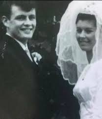One tabloid claims this happy occasion was ruined by fighting and a 9/11 call. Catherine Zeta Jones Is Identical To Her Mum In Never Before Seen Wedding Photo Hello