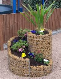 поделки для сада своими руками из подручных материалов с описанием Spiral Garden Rock Garden Landscaping Garden Projects