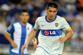 Un día como hoy, pero de 2014, el '10' se despedía de la 'bombonera' y lo hacía con una jugada memorable. Riquelme Lionel Messi Ist Ein Genie Andres Iniesta Ist Einmalig