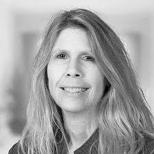 Jennifer Ahrens's Instagram, Twitter & Facebook