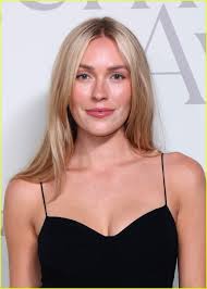 Laura Dern Gets Honored at InStyle Imagemaker Awards with Star-Studded  Crowd Including Kerry Washington, Jenna Ortega, & More: Photo 5224563