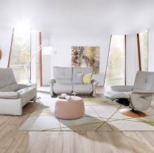 Day 19 Day 2 The Brennard And Brent By Himolla Traditional And Functional In A Large Selection Of Leather And Sofas And Chairs Fabric Color Interior Design