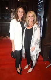 Suranne jones needs and accepts all the money from her fans but for the rest totally ignores them. Suranne Jones Style Clothes Outfits And Fashion Celebmafia