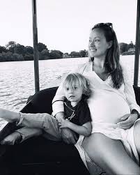 Actress olivia wilde explained to ellen why her two kids with jason sudeikis think she's their real mom. plus, the life itself star chats about her mom. Olivia Wilde Jason Sudeikis Cute Family Photos People Com