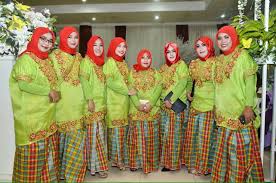 Kami manajemen baju bodo payet khas daerah bugis di padukan dengan nuansa modern, jangan sungkan untuk menjalin komunikasi dengan kami 100 Gambar Baju Bodo Hijab Modern Kekinian Modelbaju Id