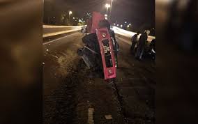 Katanya, sebuah honda jazz dan myvi berlumba dan ketika bertukar ke lane ketiga dari lane pertama, myvi itu telah melanggar honda civic tersebut. Bayi Itu Tercampak Keluar Dari Kereta Meninggal Sebaik Kami Tiba Di Hospital Saksi Kicap Susu