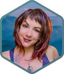 Amber Desmond's Instagram, Twitter & Facebook