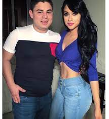 Kiedy i gdzie urodziła się jailyne ojeda? Facebook