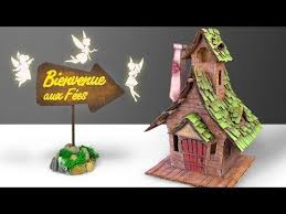 Bienvenue Chez Les Fees Fabrication D Une Maison De Fee En Carton Youtube En 2020 Maisons De Fees Maison En Carton Carton