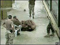 BBCArabic.com | أخبار العالم | تقرير للجيش الأمريكي عن انتهاكات سجن أبو غريب