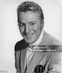 17 Photos & High Res Pictures