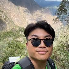 Howard Quach's Instagram, Twitter & Facebook