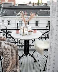 Trasformare Il Balcone In Angolo Relax Westwing Nel 2020 Decorazione Balcone Di Appartamento Balconi Piccoli Arredamento Da Balconi Piccoli