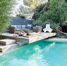 Yasss Schones Kleines Uberhangendes Deck Dieses Design Ist Nicht Perfekt Aber Die Konzeption Pool Hinterhof Hinterhof Pool Schwimmbad Designs