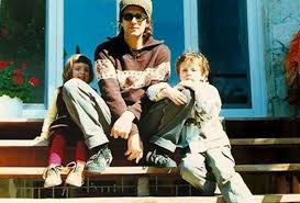 Los hijos de cerati le dieron una afectiva despedida por medio de redes sociales, días después de además del dinero y de las regalías por la fama de sus canciones, gustavo cerati poseía varias. Hijos De Gustavo Cerati Amor Eterno Para Vos Noticias Agencia Peruana De Noticias Andina