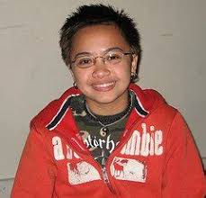 Sa katunayan, mas nakasanayan ko na bumilang sa ingles kaysa sa bilang isang estudyante sa elementarya, tila mas naging importante. Bilat Ng Bata Shefalitayal