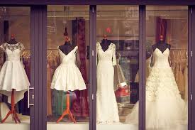 Jun 03, 2021 · das hochzeitskleid von prinzessin diana hat eine 7,5 meter lange schleppe. Wer Bezahlt Das Brautkleid