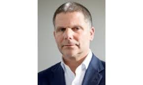 Benjamin Bromley's Instagram, Twitter & Facebook