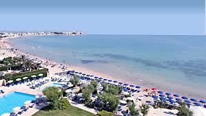 La Spiaggia Di Torre Canne Frazione Di Fasano Hotel Sulla Spiaggia Spiagge Spiaggia