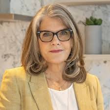 Jasmine Parsons's Instagram, Twitter & Facebook