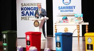 Şahinbey belediye başkanı geri dönüşüm önemi ve çalışmalarımız. Sahinbey Belediyesi Cevreci Okullari Odul Yagmuruna Tuttu Gaziantep Sabah Gazetesi