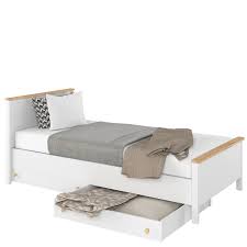 Hier findet der freund oder auch die. Bett Story 8 Mit Einer Bequemen Bonell Matratze Friderik Eu