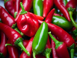Questa salsa fatta in casa, detta anche salsa bbq, è quella usata dagli americani per cucinare le braciole di maiale in occasione delle grigliate in giardino. Peperoncini Piccanti Sott Olio La Conserva Casalinga Peperoncino Piccante Peperoncini Peperoncino